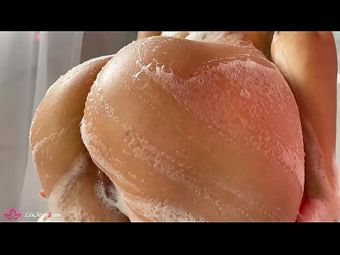 ❤️ Brunetka masturbuje kundičku s vibrátorom až do intenzívneho orgazmu v sprche ❤️ Porno na nás sk.bookland.top